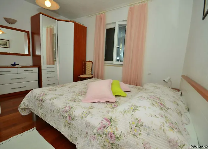Apartments Fani Kanun